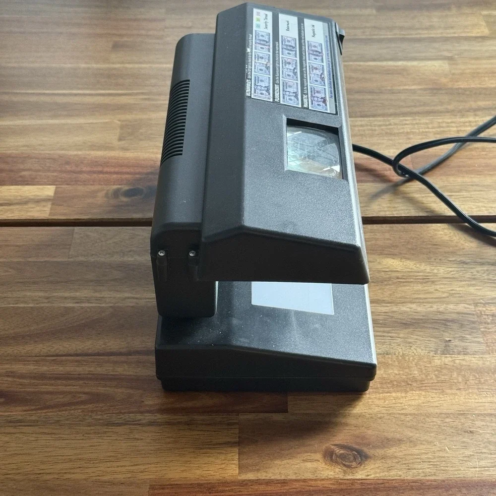 Royal Sovereign Three-Way Countertop‎ Counterfeit Detector RCD-2000